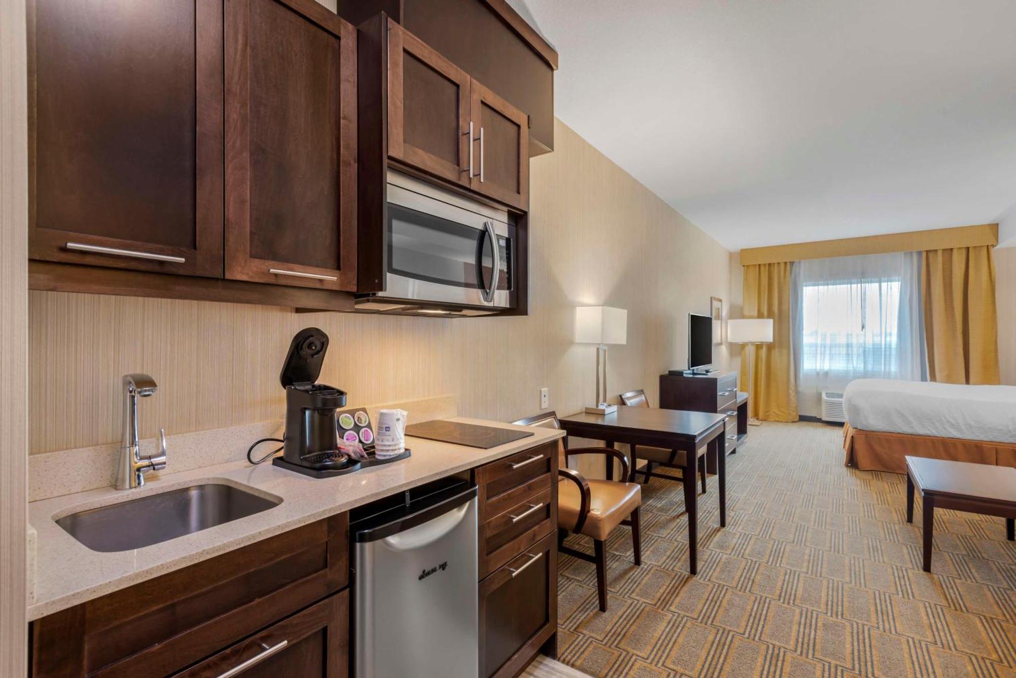 Best Western Plus Chateau Fort St. John Luaran gambar